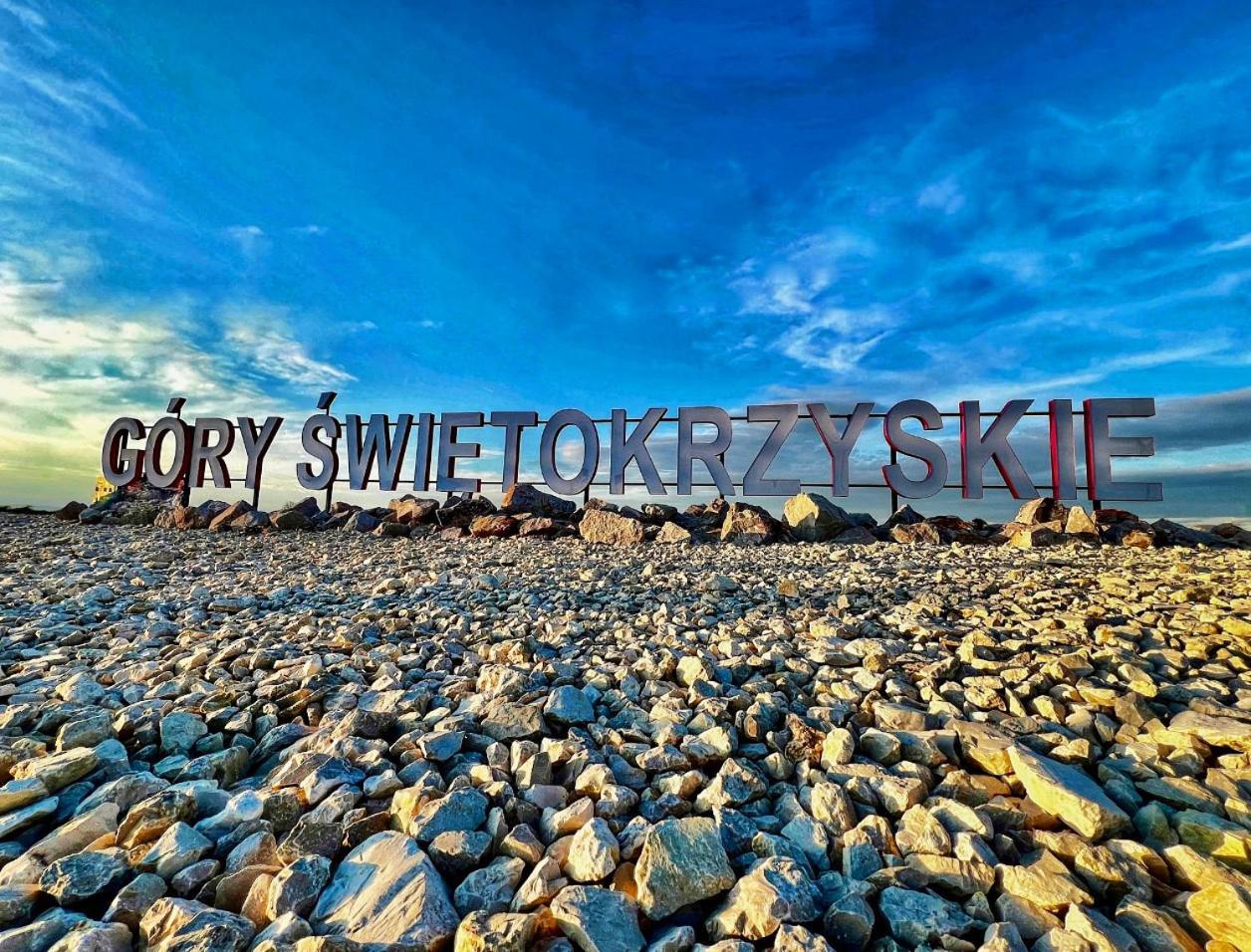 Hotelowe Pokoje Paris -Rynek Centrum- City One Kielce Exterior photo